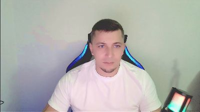 NiksLaRedhott live cam on Cam4