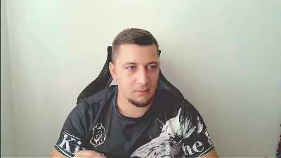 NiksLaRedhott live cam on Cam4