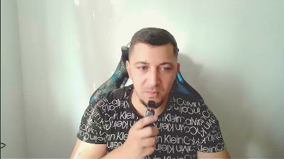 NiksLaRedhott live cam on Cam4