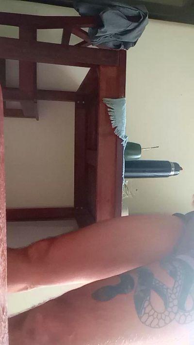 Niksbld22 live cam on Cam4