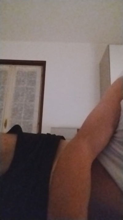 Nikynimyfeet live cam on Cam4