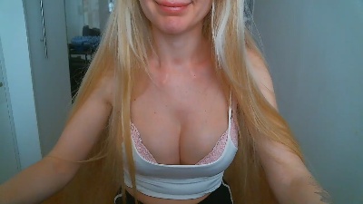 Nimfaa live cam on Cam4