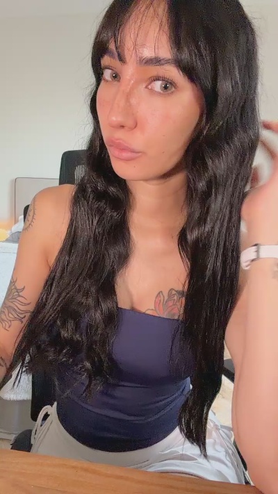 Ninablake live cam on Cam4