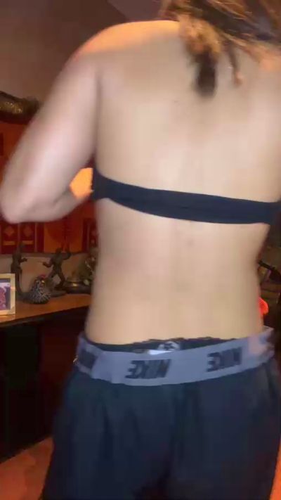 Ninfi live cam on Cam4