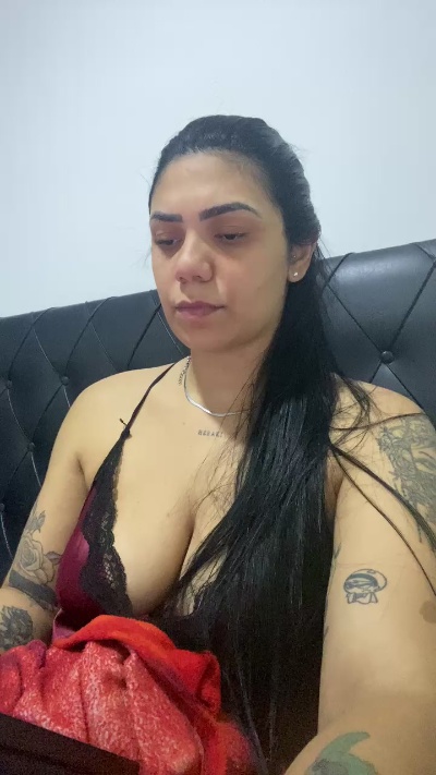 Nini956 live cam on Cam4