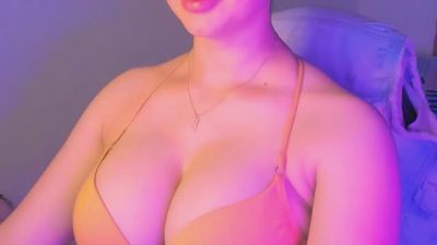 NinnaSky live cam on Cam4