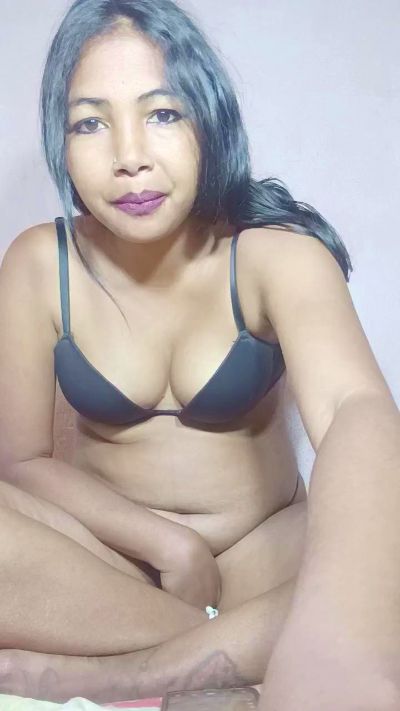 Niryah live cam on Cam4