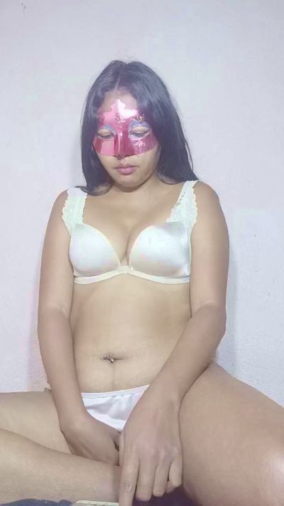 Niryah live cam on Cam4