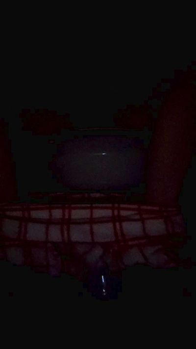 Nivea_82 live cam on Cam4