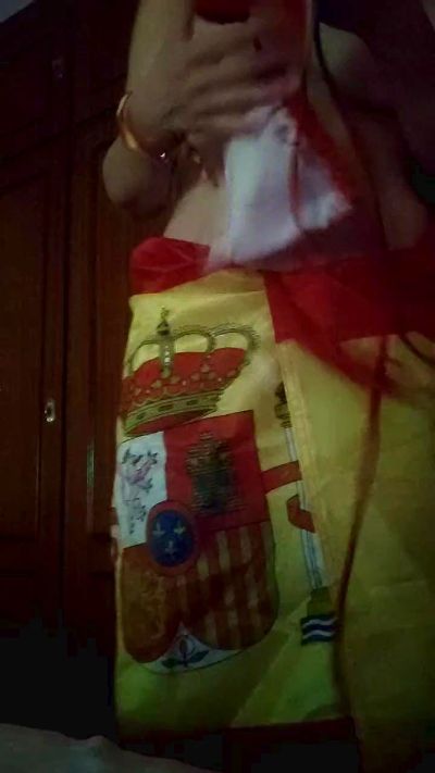 Nivea_82 live cam on Cam4