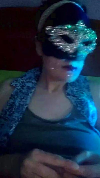 Nivea_82 live cam on Cam4