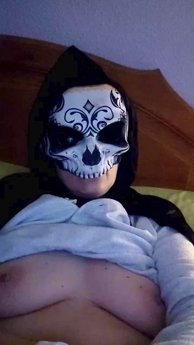 Nivea_82 live cam on Cam4