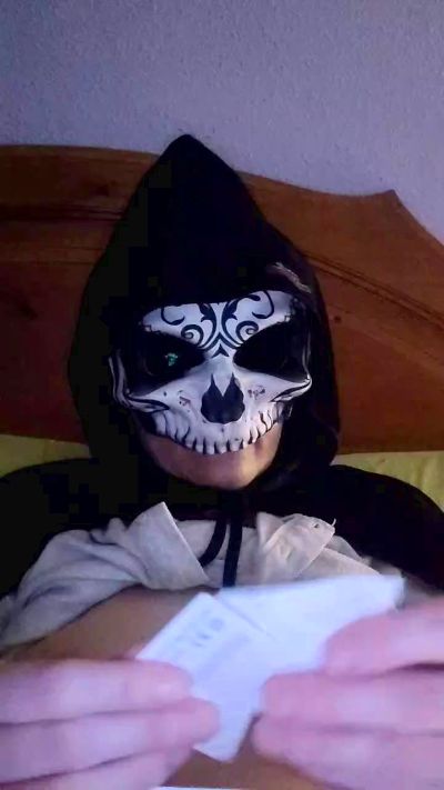 Nivea_82 live cam on Cam4