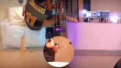 NoTopNoBot live cam on Cam4
