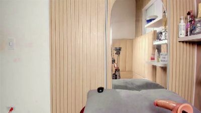 NoahBrunette1 live cam on Cam4