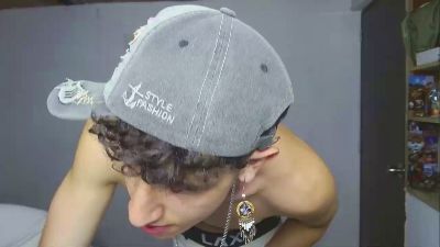 Noah_sokolov_ live cam on Cam4