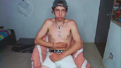 Noah_sokolov_ live cam on Cam4