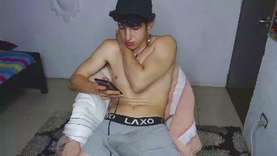 Noah_sokolov_ live cam on Cam4