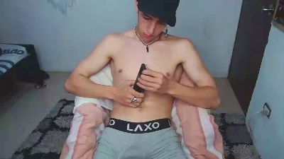 Noah_sokolov_ live cam on Cam4