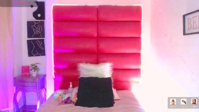 Noahgrace live cam on Cam4