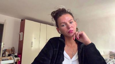 NoellaNadine live cam on Cam4