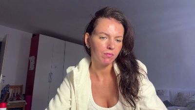 NoellaNadine live cam on Cam4
