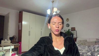 NoellaNadine live cam on Cam4