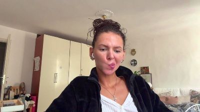NoellaNadine live cam on Cam4