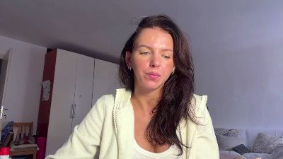 NoellaNadine live cam on Cam4
