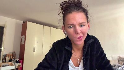 NoellaNadine live cam on Cam4