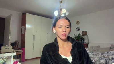 NoellaNadine live cam on Cam4