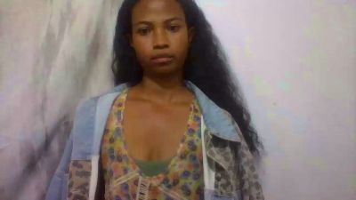Noelysambatra live cam on Cam4