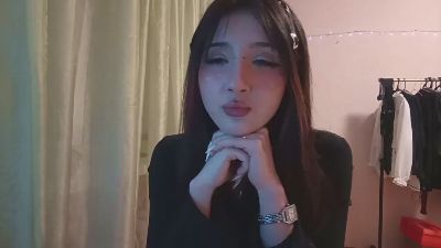 NohemiMcfatter live cam on Cam4