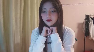 NohemiMcfatter live cam on Cam4