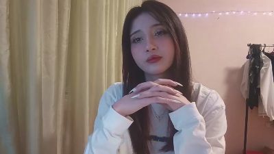 NohemiMcfatter live cam on Cam4