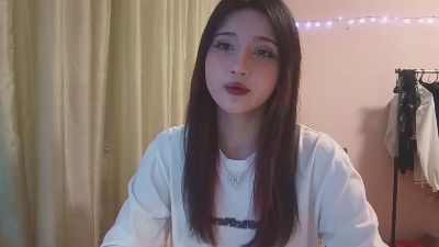NohemiMcfatter live cam on Cam4