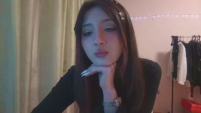 NohemiMcfatter live cam on Cam4