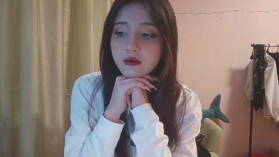 NohemiMcfatter live cam on Cam4