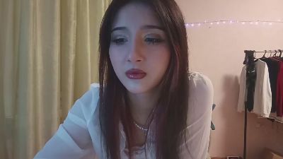 NohemiMcfatter live cam on Cam4
