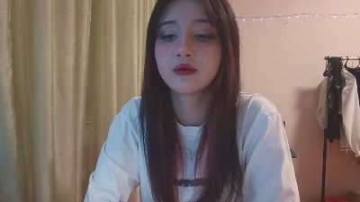 NohemiMcfatter live cam on Cam4