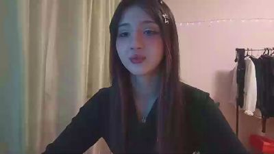 NohemiMcfatter live cam on Cam4
