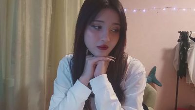 NohemiMcfatter live cam on Cam4