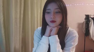 NohemiMcfatter live cam on Cam4