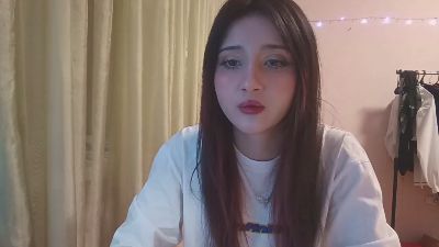 NohemiMcfatter live cam on Cam4