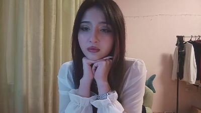 NohemiMcfatter live cam on Cam4