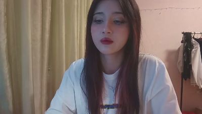 NohemiMcfatter live cam on Cam4