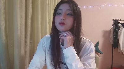 NohemiMcfatter live cam on Cam4