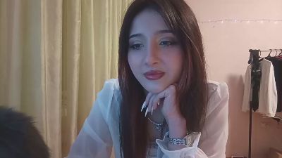 NohemiMcfatter live cam on Cam4