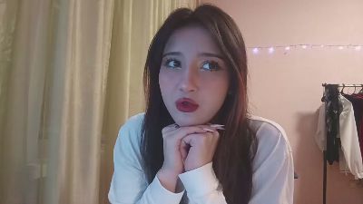 NohemiMcfatter live cam on Cam4