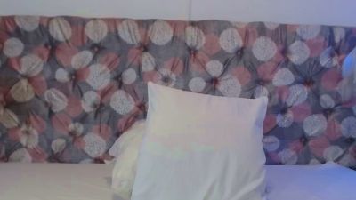 NoiraVale live cam on Cam4